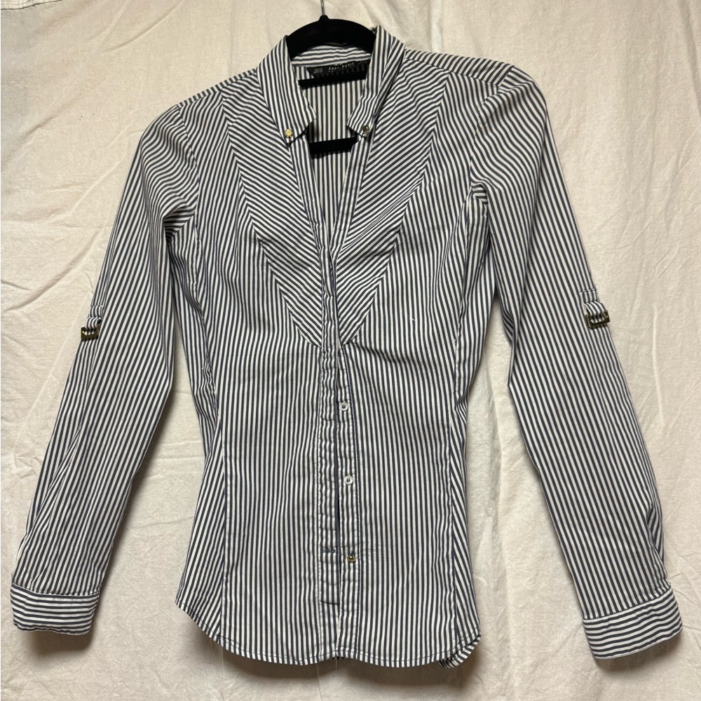 Zara fitted blue and white shirt XS